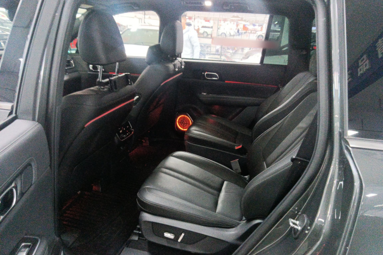 理想汽车 理想ONE 2021款 增程6座版中控内饰21