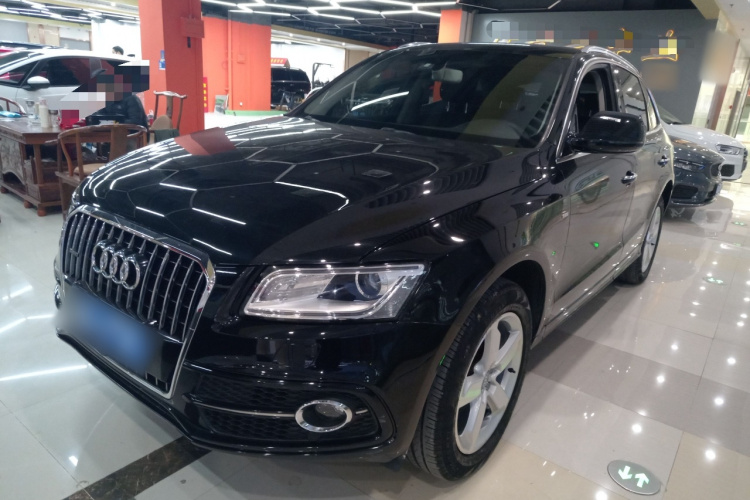 奥迪Q5 2017款 Plus 40 TFSI 进取型车身外观1