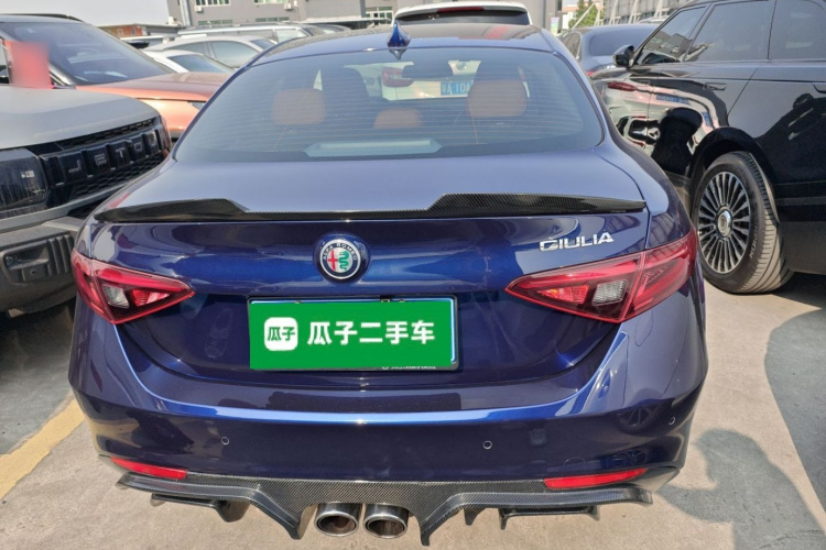 阿尔法·罗密欧 Giulia朱丽叶 2017款 2.0T 200HP 精英版车身外观6