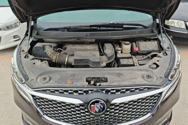 别克GL8 2020款 Avenir艾维亚 六座贤礼版机舱底盘24