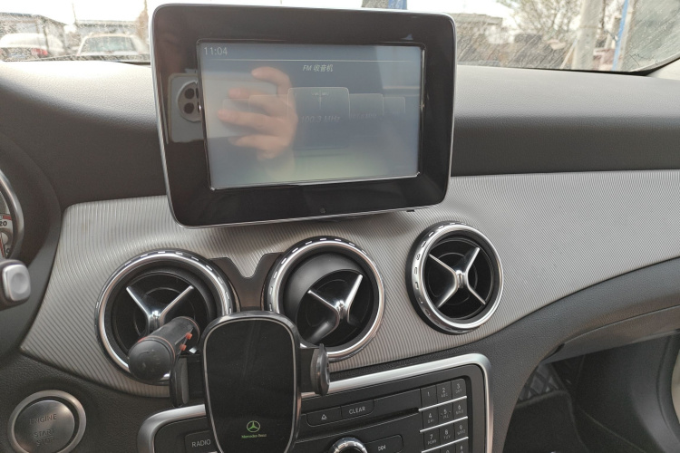 奔驰GLA 2016款 GLA 200 动感型局部细节16