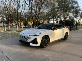 长安UNI-V 智电iDD 2023款  智电iDD 1.5T 113km智趣型