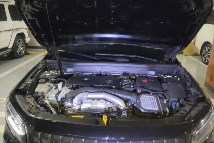 奔驰GLB 2024款 GLB 220 动感型局部细节24