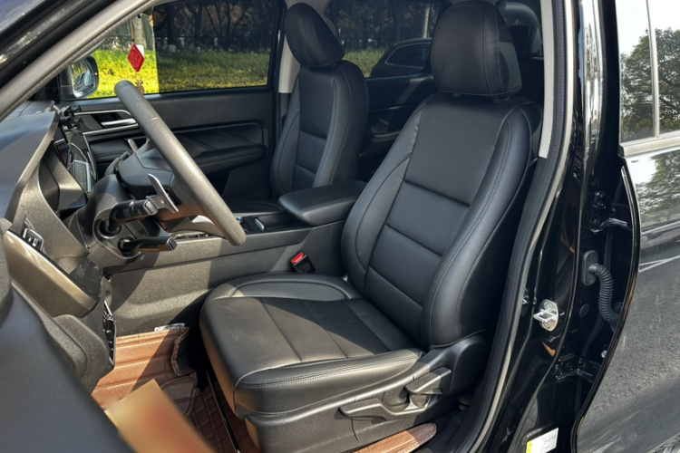 长城 炮 2023款 2.0T商用版自动柴油两驱精英型长箱GW4D20M中控内饰7003