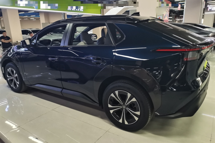 一汽丰田bZ4X 2022款 四驱高性能PRO版车身外观4