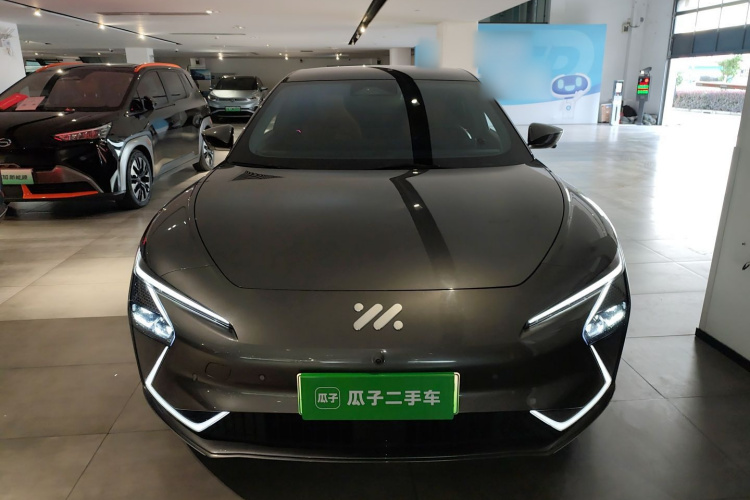 智己汽车 智己L7 2022款 Dynamic车身外观2