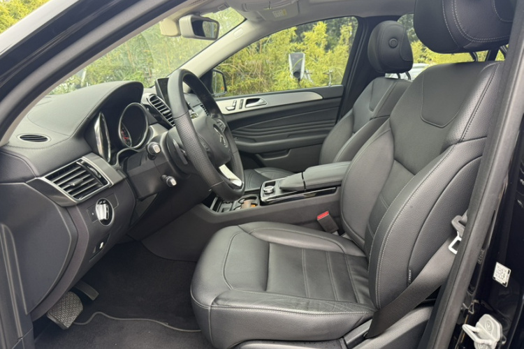 奔驰GLE轿跑 2015款 GLE 320 4MATIC 轿跑SUV中控内饰7008