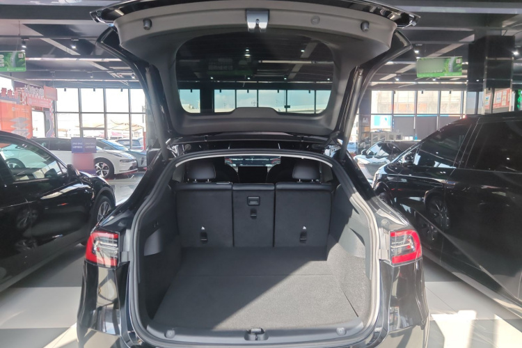 特斯拉 Model Y 2022款 后轮驱动版局部细节23