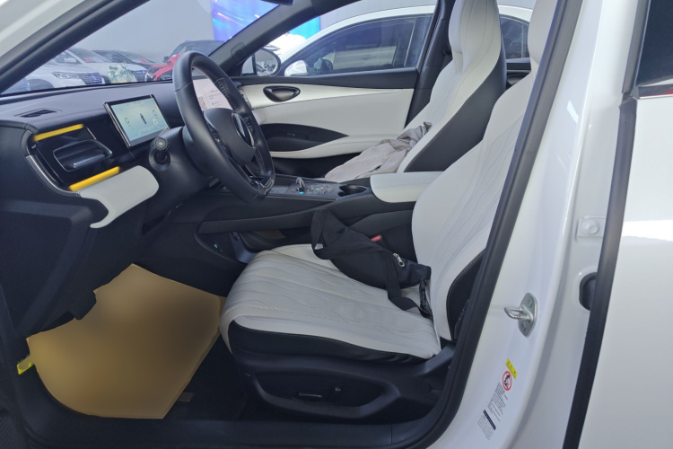 比亚迪 海豹06新能源 2024款 DM-i 120KM旗舰型中控内饰19