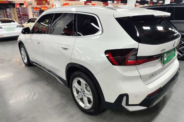 宝马iX1 2023款 eDrive25L X设计套装车身外观4