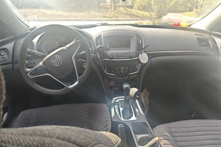 别克 君威 2015款 1.6T 领先技术型中控内饰7002