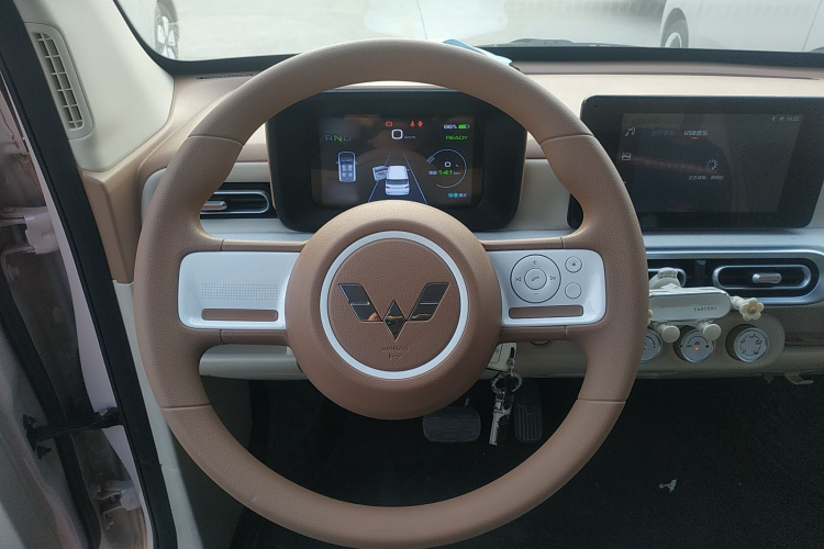 五菱汽车 宏光MINIEV 2024款 第三代 215km 进阶版中控内饰13