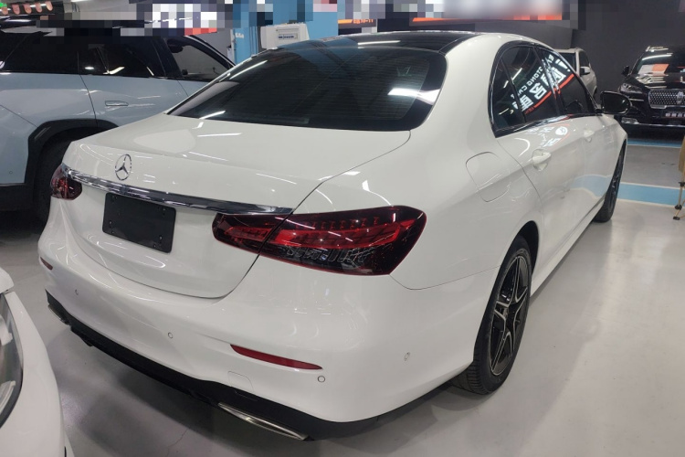 奔驰E级(进口) 2023款 E 260 时尚型运动版车身外观7