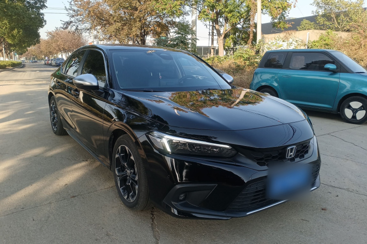 本田 思域 2023款 HATCHBACK 2.0L e:HEV 极曜版车身外观3