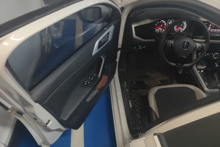大众 Polo 2021款 Plus 1.5L 自动炫彩科技版中控内饰20
