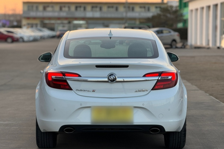 别克 君威 2015款 1.6T 精英技术型车身外观6001