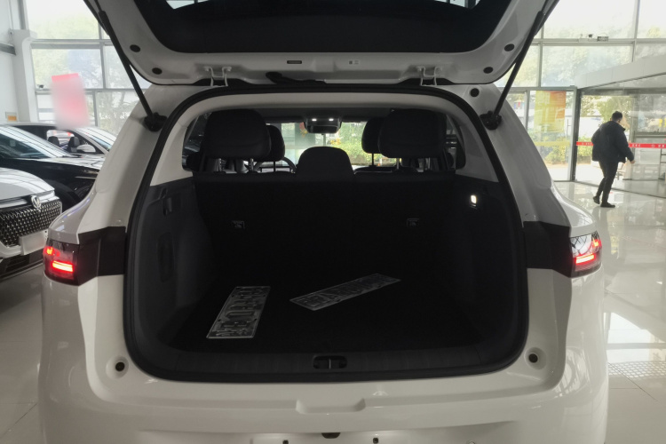 零跑汽车 零跑B10 2025款 510舒享版机舱底盘23