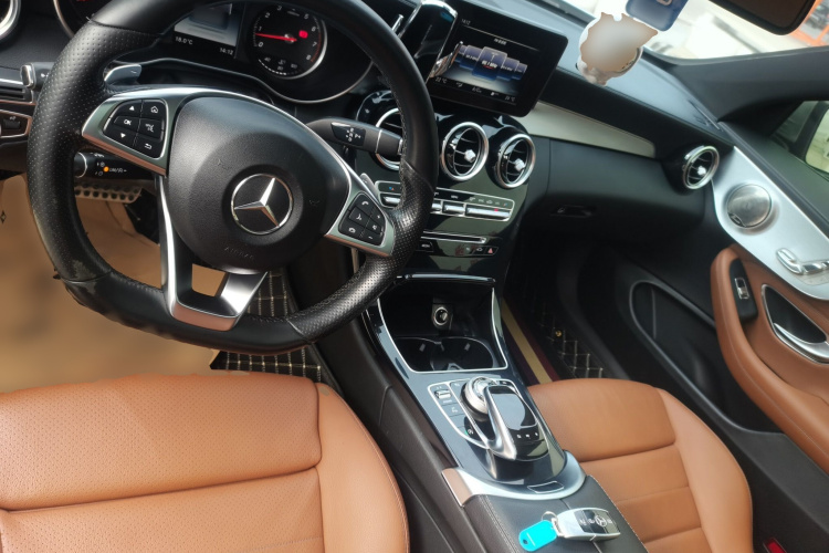 奔驰C级(进口) 2017款 C 200 轿跑版中控内饰7002