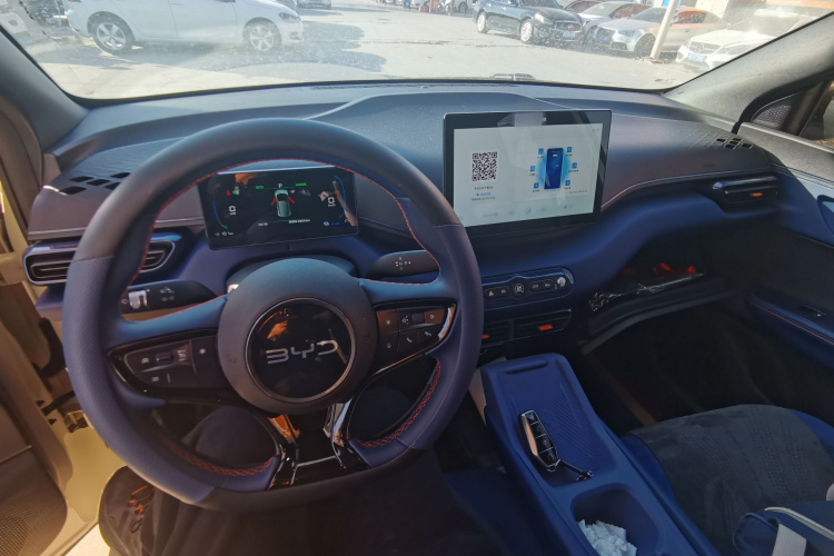 比亚迪 海鸥 2025款 智驾版 405km 自在版中控内饰12