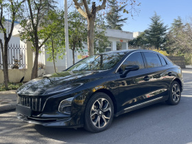 红旗E-QM5 2022款 431km 充电乐享版