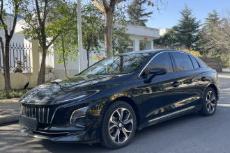 红旗E-QM5 2022款 431km 充电乐享版