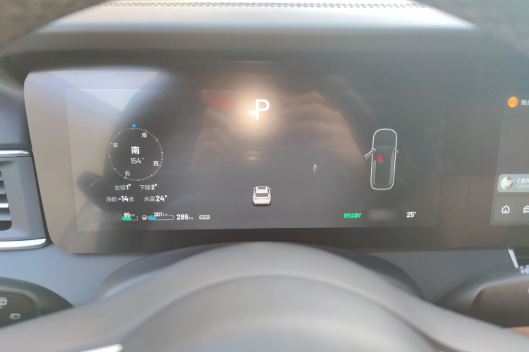 理想汽车 理想ONE 2021款 增程6座版局部细节14