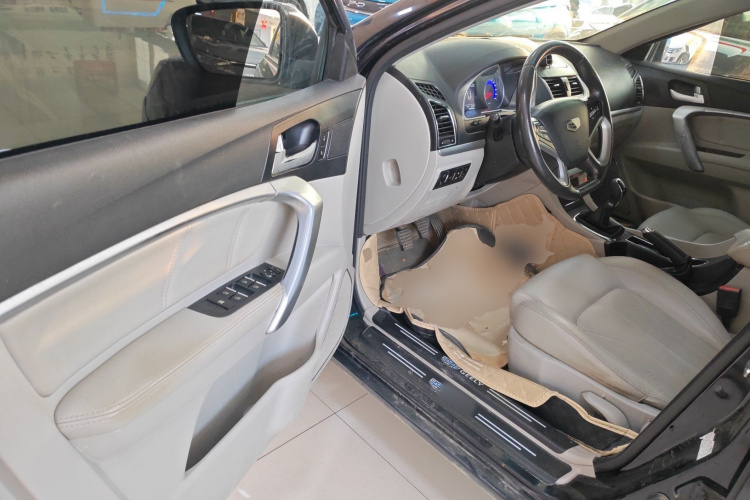 吉利汽车 帝豪 2016款 三厢 1.5L 手动豪华型中控内饰7003