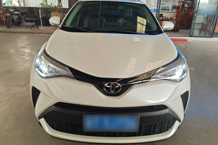 丰田C-HR 2023款 2.0L 领先版车身外观2