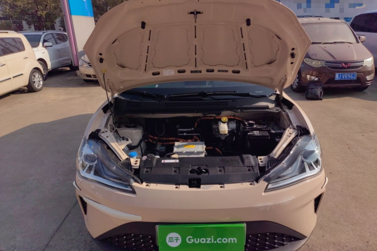 哪吒汽车 哪吒AYA 2023款 318 Lite机舱底盘24