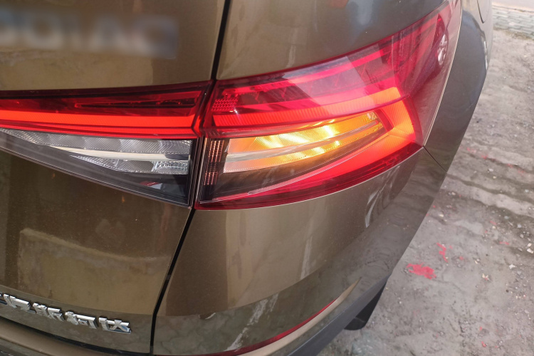 斯柯达 柯迪亚克 2017款 TSI330 5座两驱豪华版车身外观9