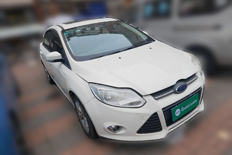 福特 福克斯 2012款 三厢 1.6L 手动风尚型车身外观6002