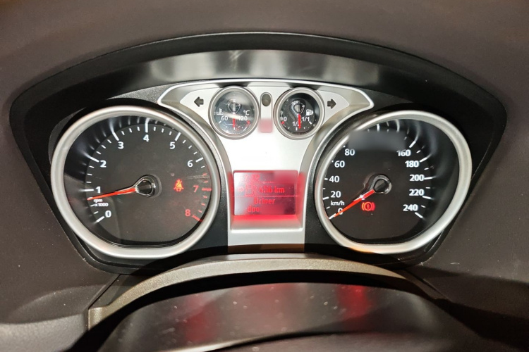 福特 福克斯 2013款 两厢经典 1.8L 手动时尚型局部细节14