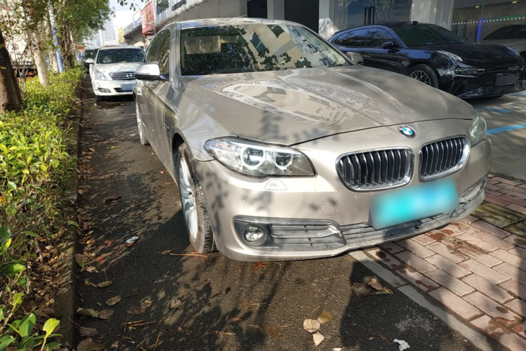 宝马5系 2014款 525Li 豪华设计套装车身外观3