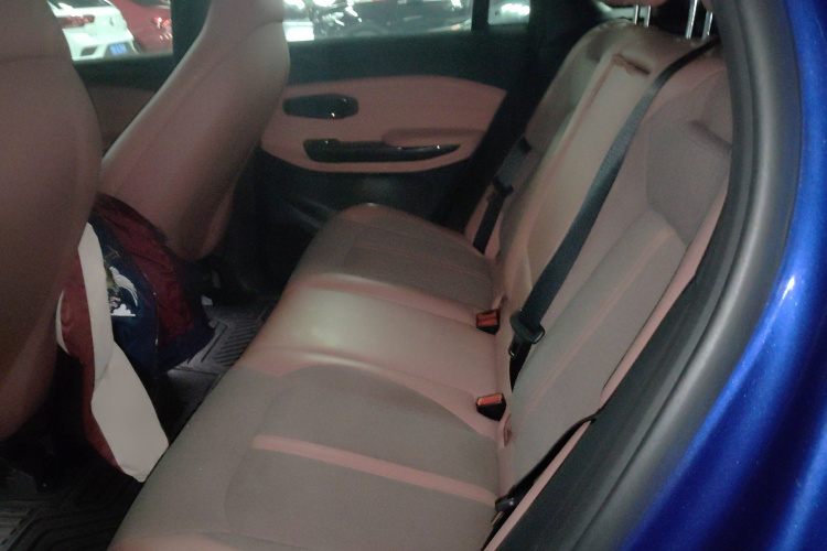 蔚来EC6 2020款 605KM 运动版中控内饰7004