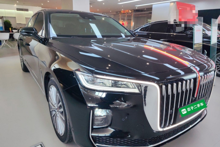 红旗H9 2022款 2.0T 智联旗享版车身外观3