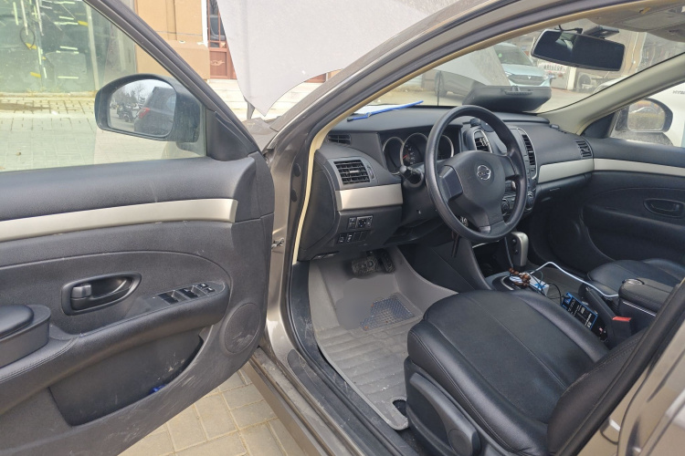 日产 轩逸 2016款 经典 1.6XE 自动舒适版中控内饰20