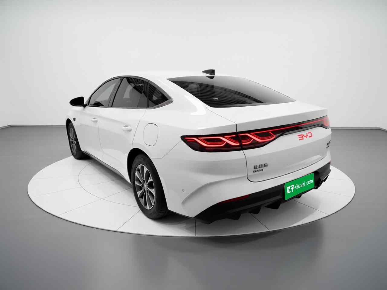 比亚迪 秦L 2025款 DM-i 智驾版 80KM领先型(3)