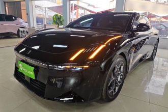 领克10 EM-P 2025款 120四驱Ultra