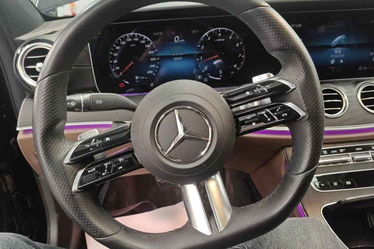 奔驰E级 2021款 改款 E 300 L 运动时尚型中控内饰13