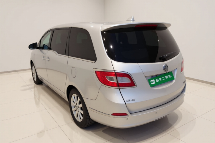 别克GL8 2011款 2.4L LT豪华商务行政版车身外观5