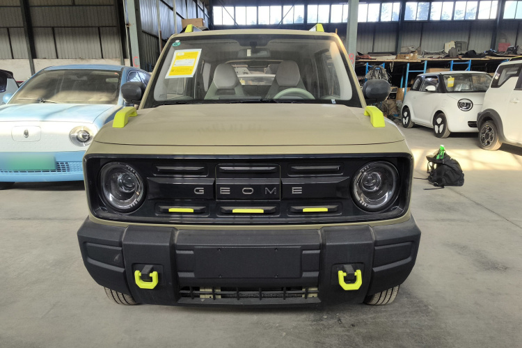 吉利银河 2025款 210km 熊猫骑士车身外观2