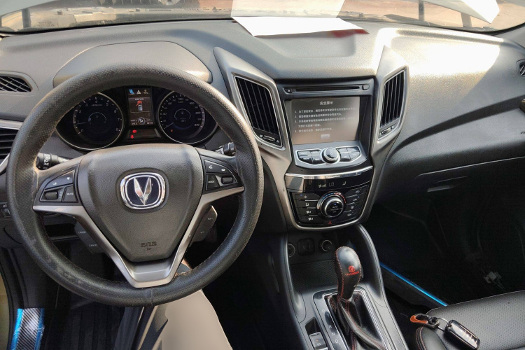 长安CS75 2014款 1.8T 自动精英型 国IV中控内饰7002