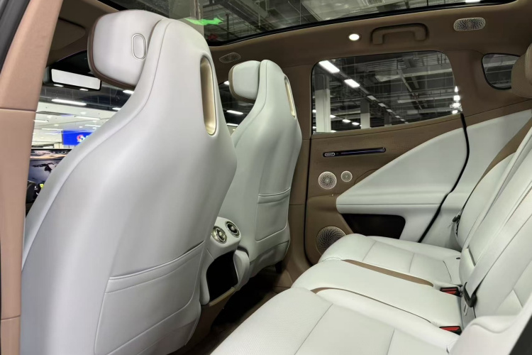 阿维塔07 2026款 Max+ 增程版 52.01kWh中控内饰7007