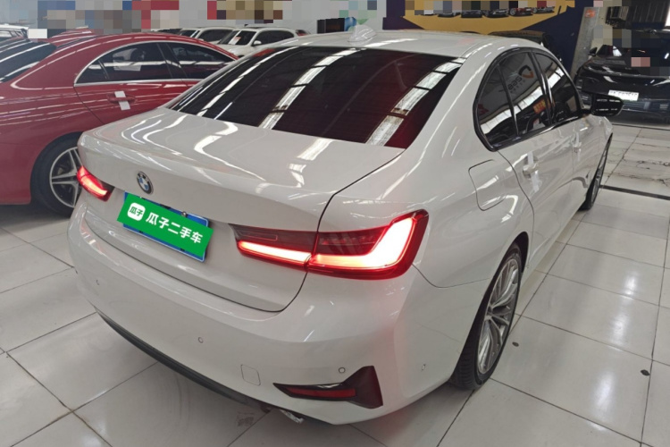 宝马3系 2020款 320i 运动套装车身外观7