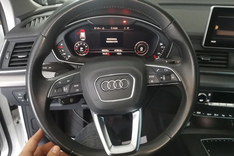 奥迪Q5L 2020款 45 TFSI 尊享时尚型中控内饰13