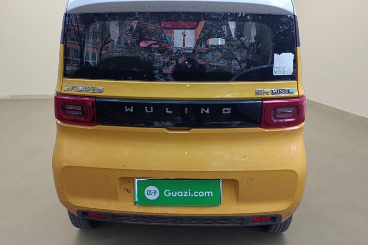 五菱汽车 宏光MINIEV 2021款 马卡龙夹心款 120km 磷酸铁锂车身外观6