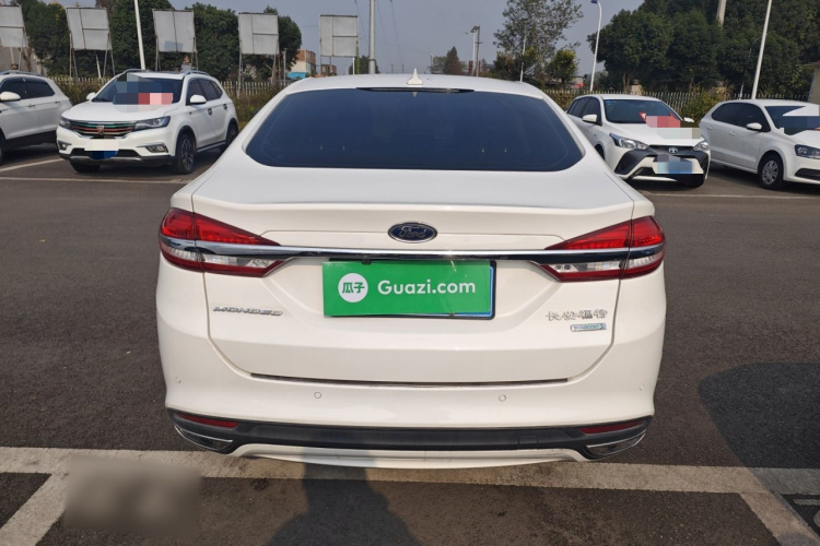 福特 蒙迪欧 2018款 EcoBoost 180 时尚型车身外观6