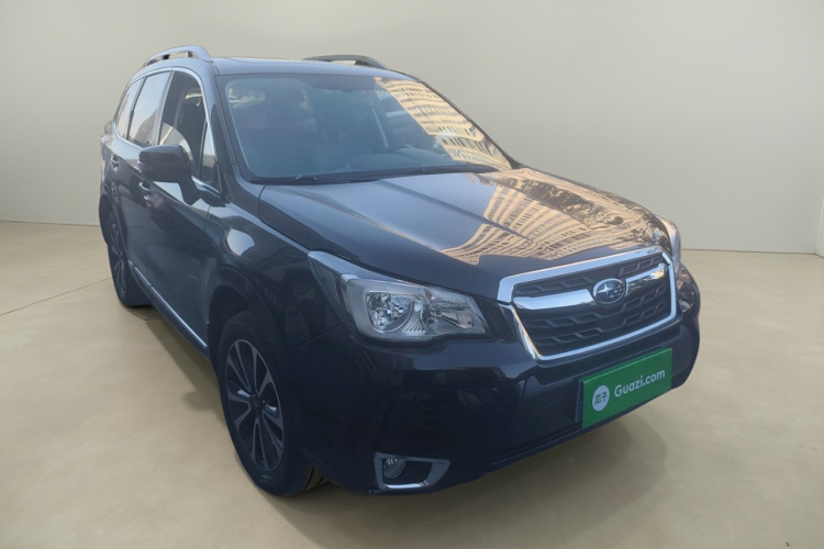 斯巴鲁 森林人 2016款 2.0i 时尚导航版车身外观3