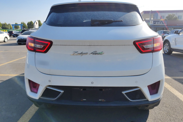 众泰T300 2017款 1.5L 手动豪华型车身外观6