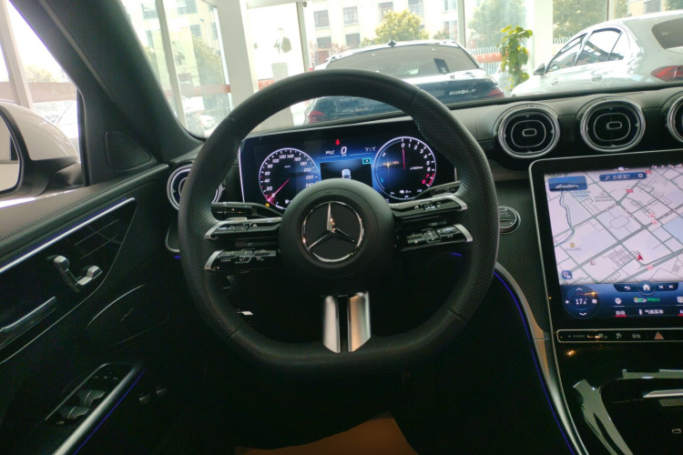 奔驰C级新能源 2023款 C 350 eL中控内饰13